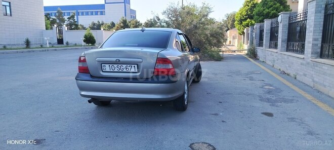 Opel Vectra-13