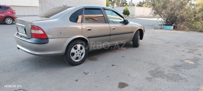 Opel Vectra-10