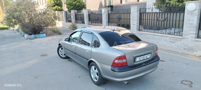 Opel Vectra-4