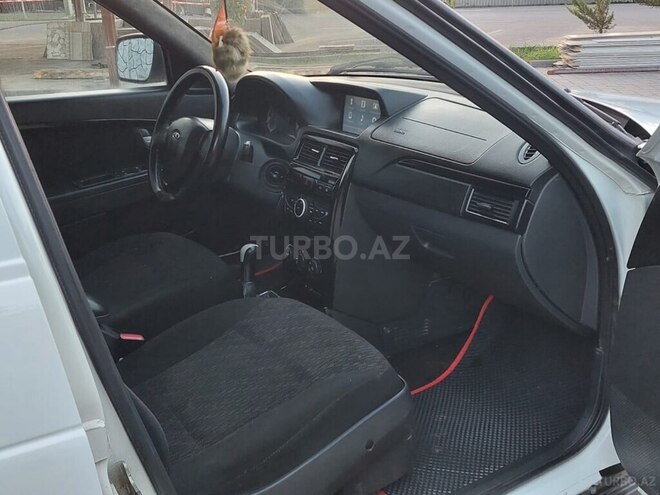 LADA (VAZ) Priora-13