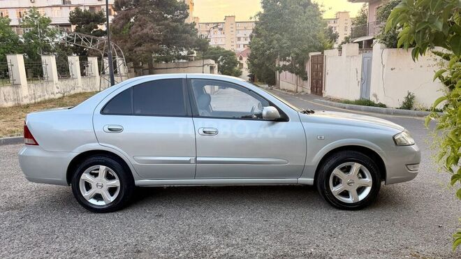 Nissan Sunny-6