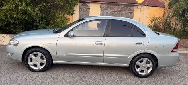 Nissan Sunny-7