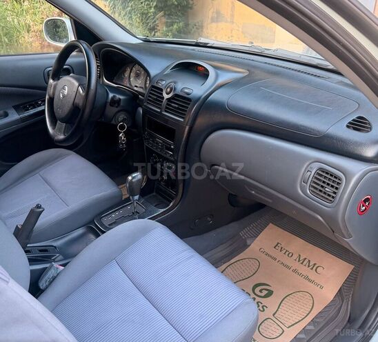 Nissan Sunny-15