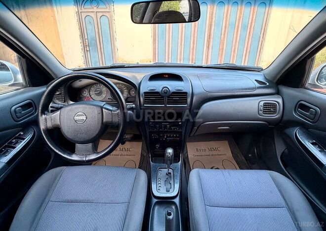 Nissan Sunny-14