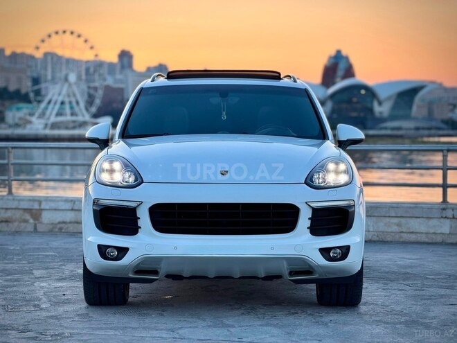 Porsche Cayenne-1