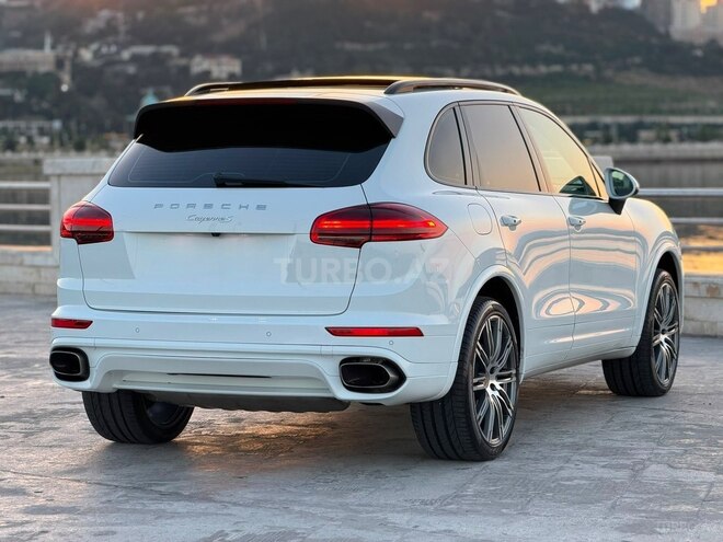 Porsche Cayenne-6