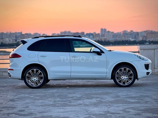 Porsche Cayenne-5