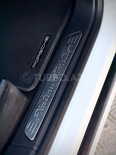 Porsche Cayenne-14