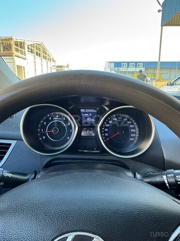 Hyundai Elantra-11