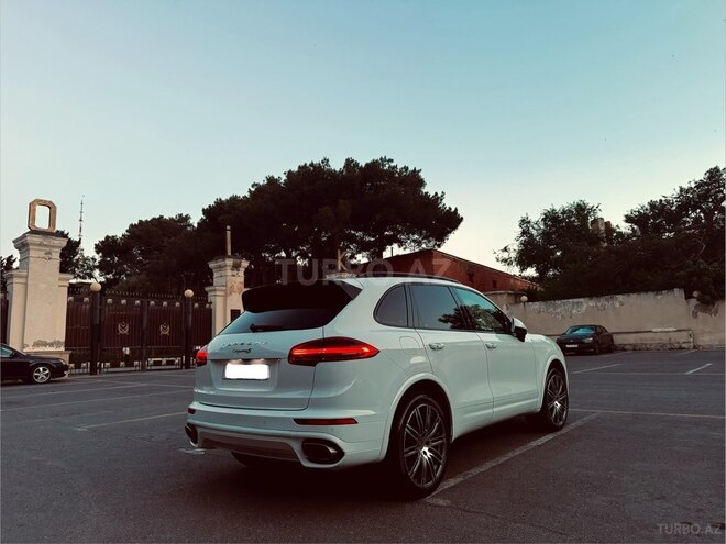 Porsche Cayenne-17