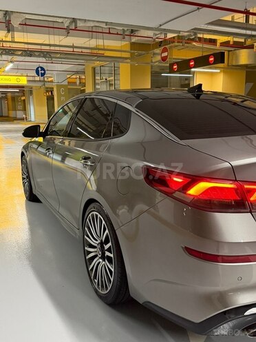 Kia Optima-5