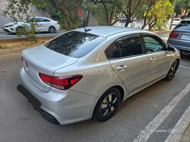 Kia Rio-7
