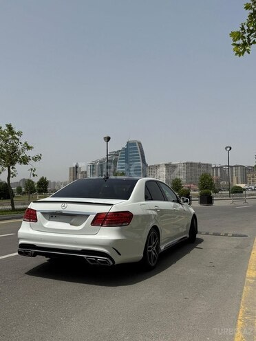 Mercedes E 200-5