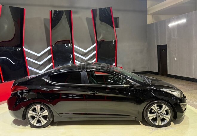 Hyundai Elantra-7