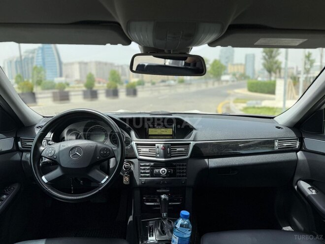 Mercedes E 200-10