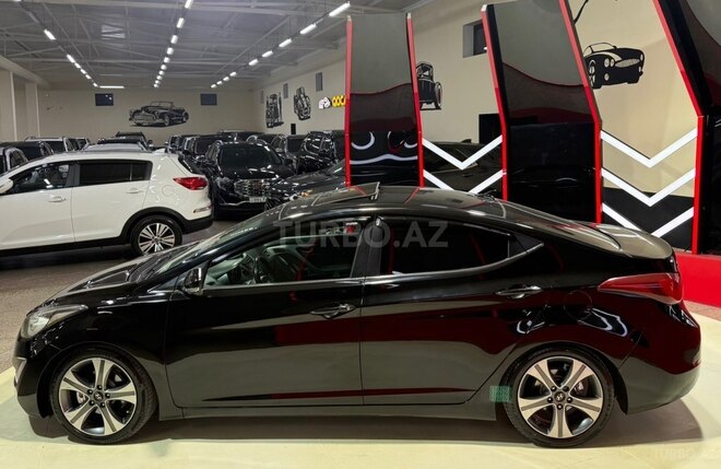 Hyundai Elantra-8