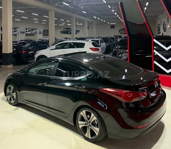 Hyundai Elantra-9