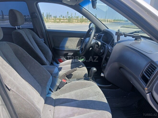Hyundai Elantra-7