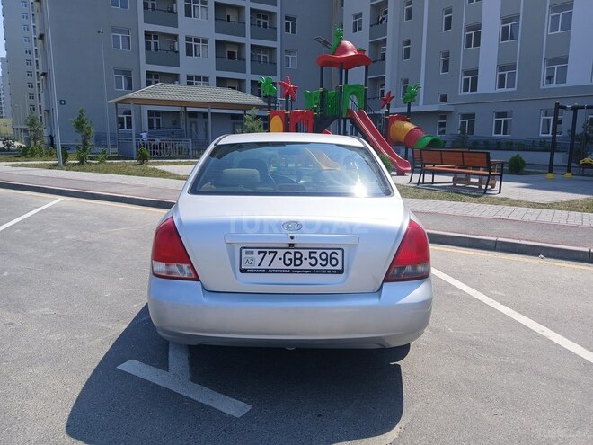 Hyundai Elantra-15