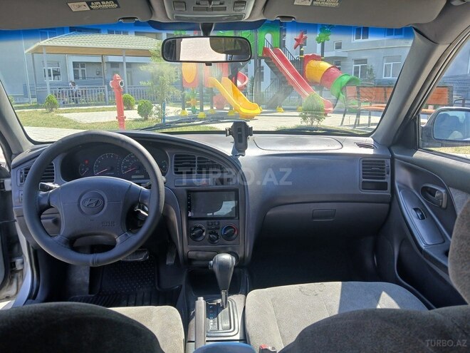 Hyundai Elantra-3