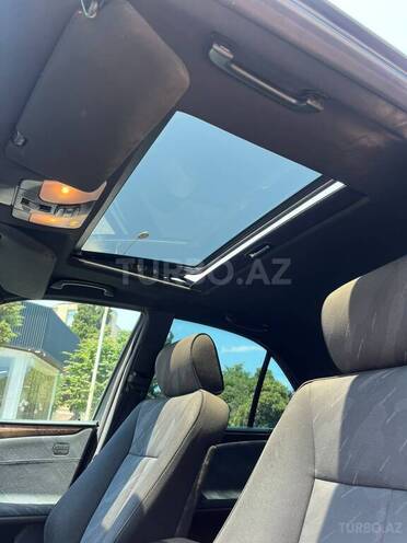 Mercedes E 240-12