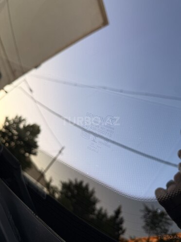 Mercedes E 220-18
