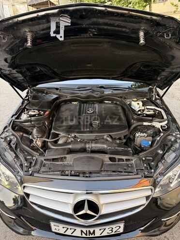 Mercedes E 220-17