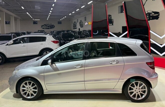 Mercedes B 200-6