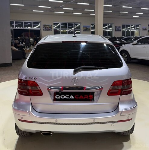 Mercedes B 200-11