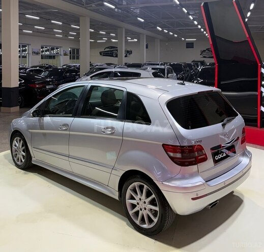 Mercedes B 200-7