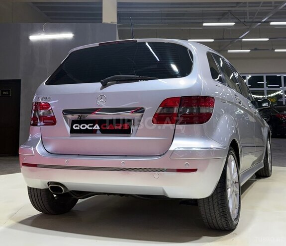 Mercedes B 200-10