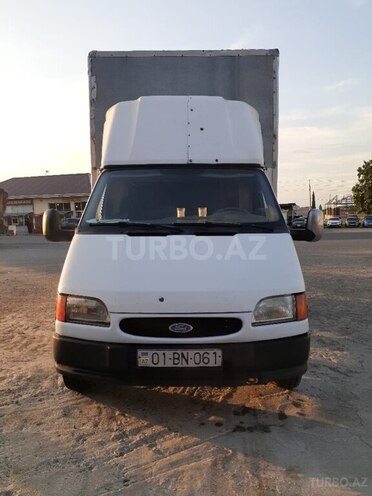 Ford Transit-1