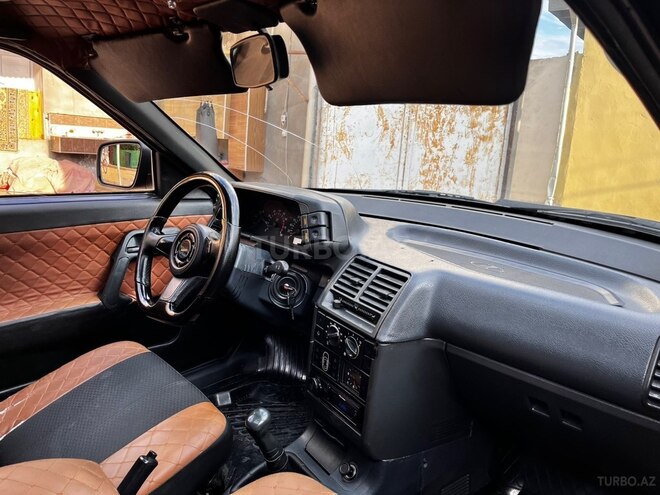 LADA (VAZ) 2112-11