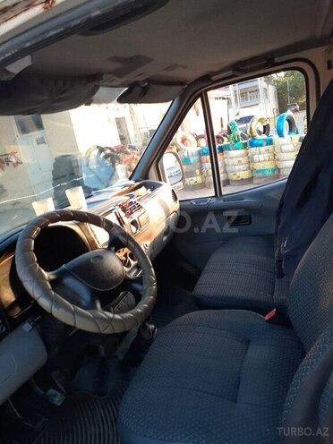 Ford Transit-7