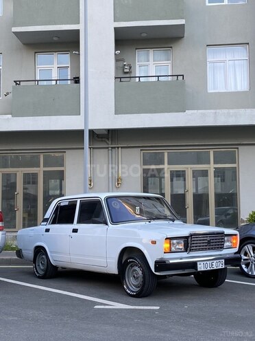 LADA (VAZ) 2107-15