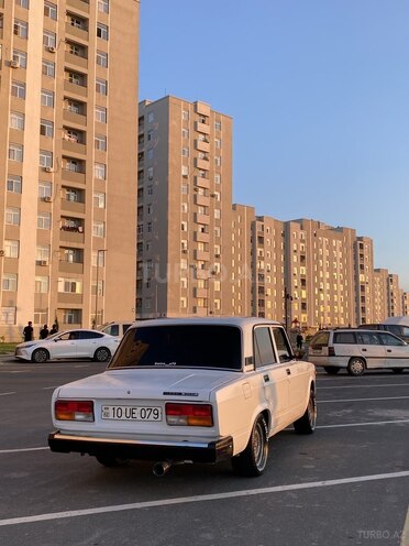 LADA (VAZ) 2107-4