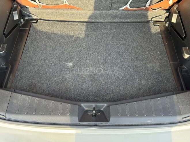 Nissan Note-5