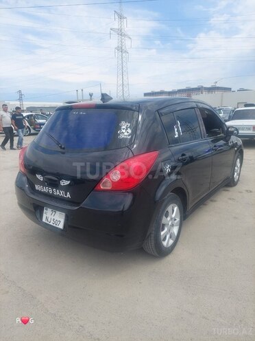 Nissan Tiida-13