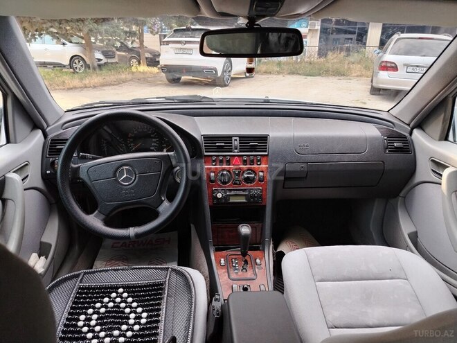 Mercedes C 220-9
