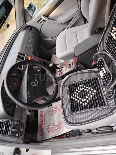 Mercedes C 220-10