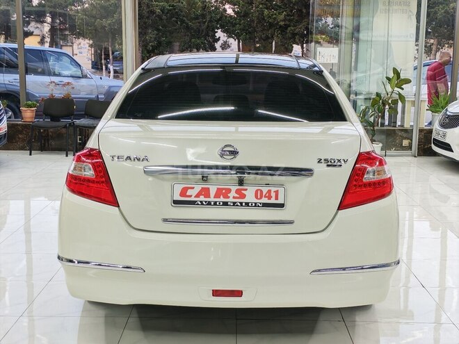 Nissan Teana-6