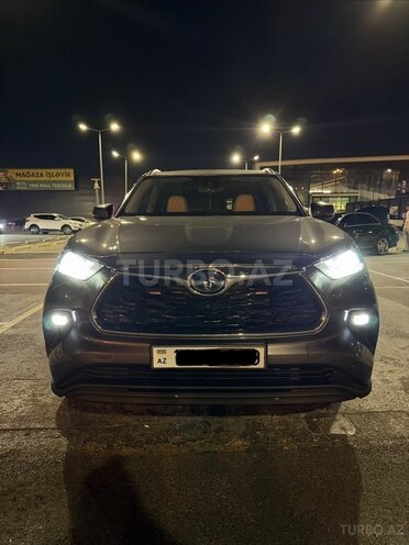 Toyota Highlander-1