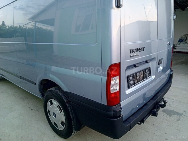 Ford Transit-3