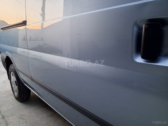 Ford Transit-7