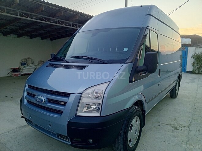 Ford Transit-18