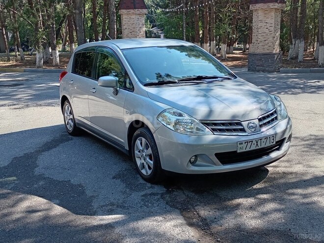 Nissan Tiida-6