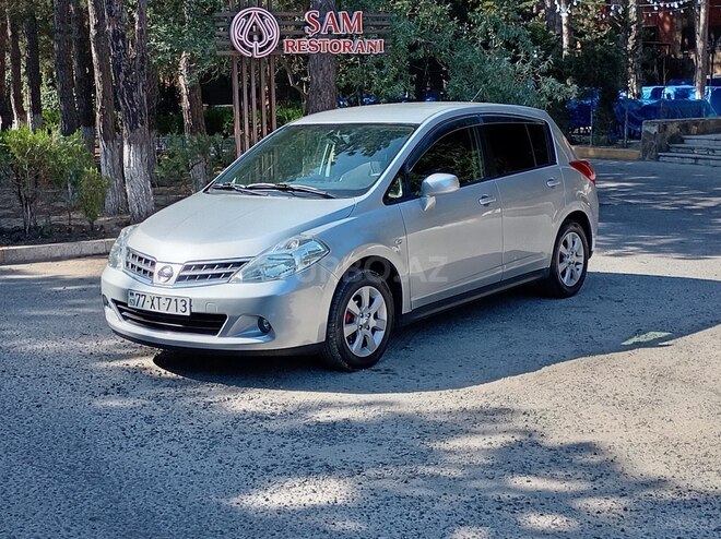 Nissan Tiida-4