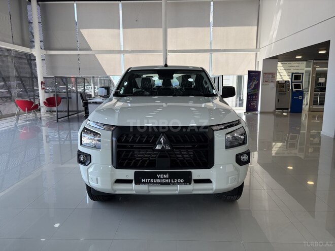 Mitsubishi L200-1