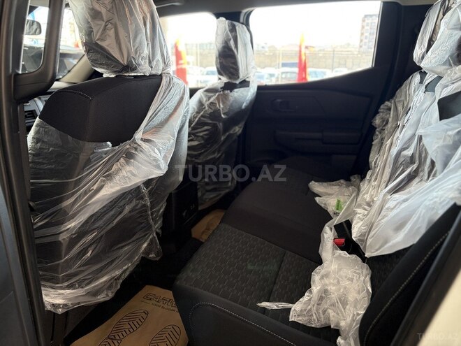 Mitsubishi L200-12
