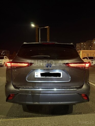 Toyota Highlander-2